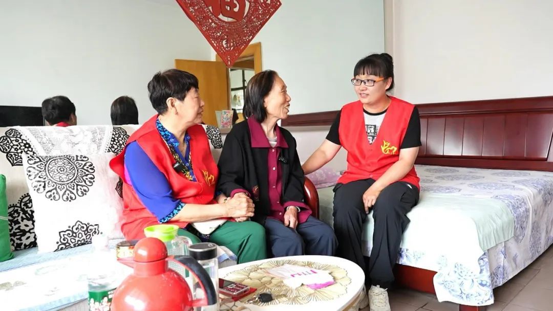冀时评 | 微光成炬 照亮英雄城市