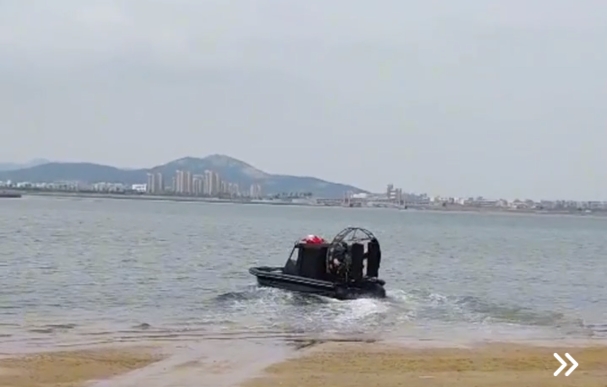 看见雄安 | 场景汇上的救援利器！新型水陆两栖救援艇